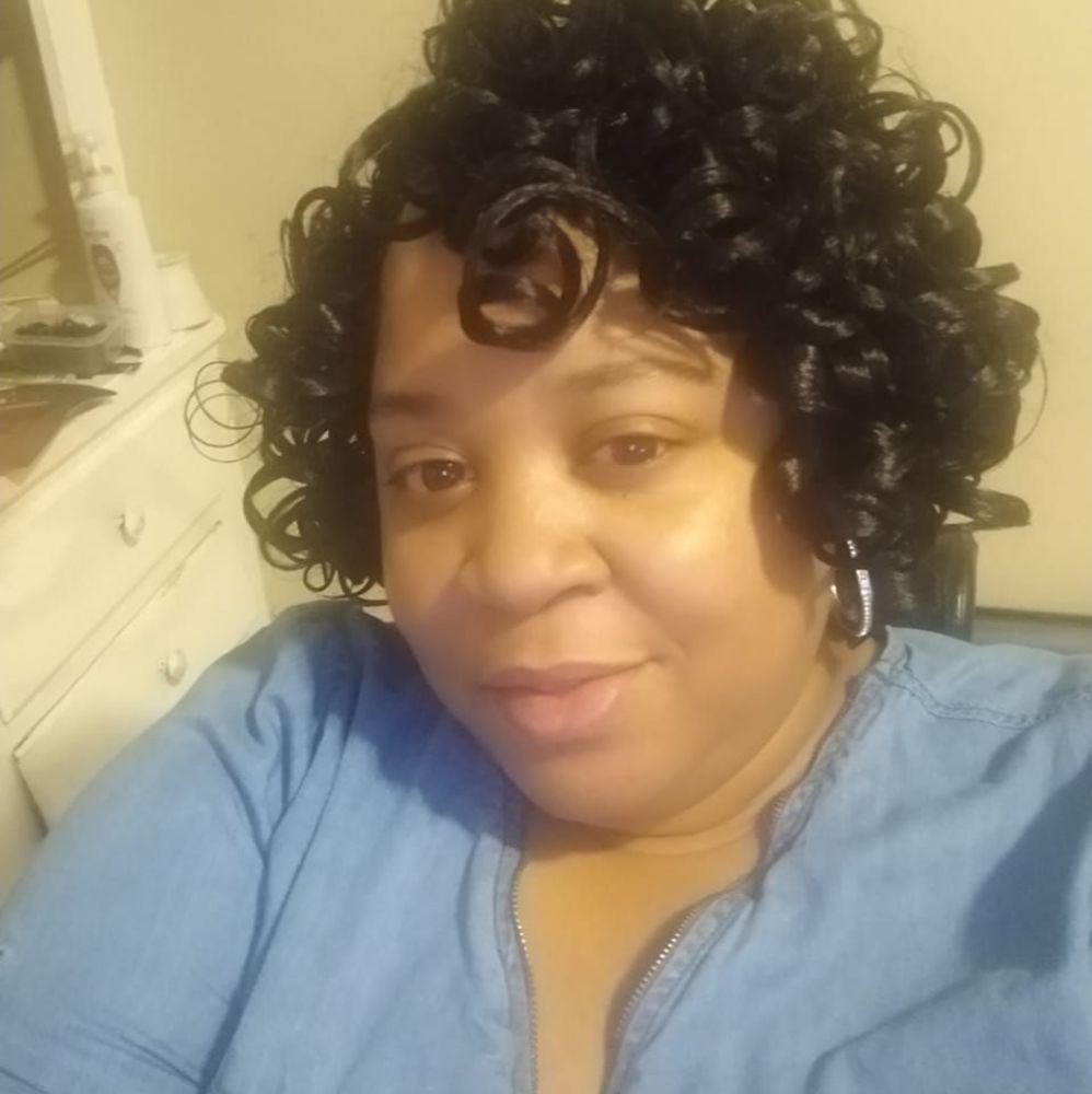 Meet your Posher, Monica